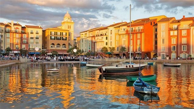 Harbor Nights La Dolce Vita
