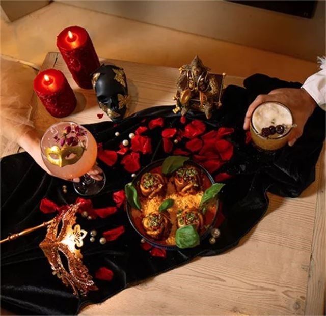 The Phantom of Helena Pop-Up Event