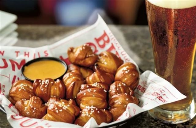Happy Hour at Red Robin