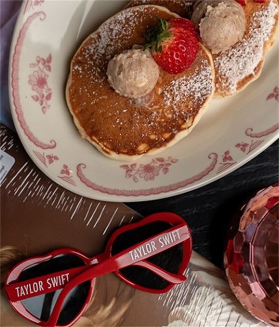 The Brunch of a Showgirl