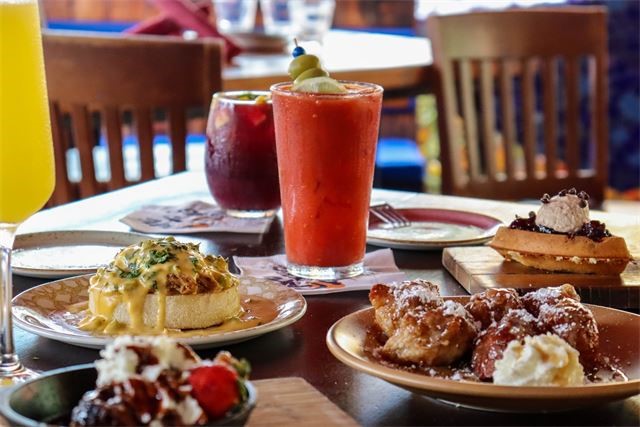 Thanksgiving Bottomless Brunch at Cafe Tu Tu Tango