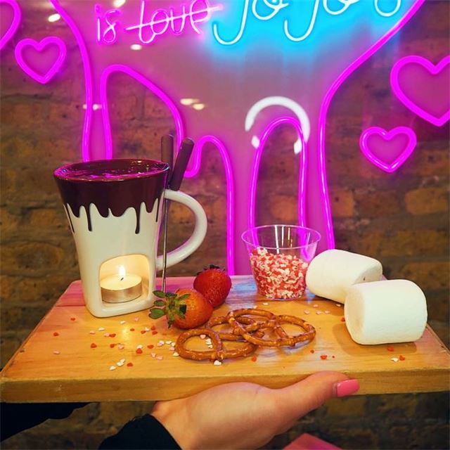 The Fond-Of-U Experience at JoJo's ShakeBAR