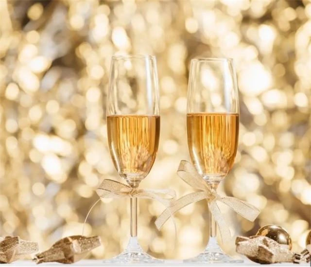 New Year's Eve Four-Course Dinner at A Land Remembered