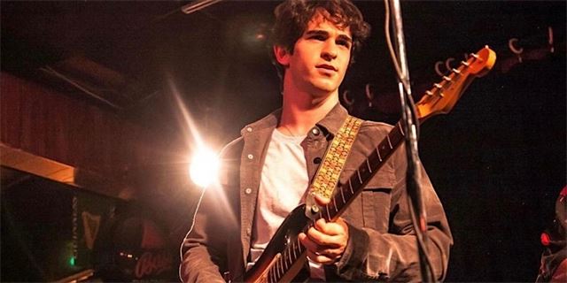 Velvet Unplugged with Zach Gordon